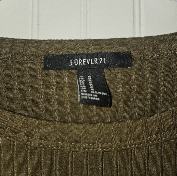 Cropped tee - Picture 3 of 4